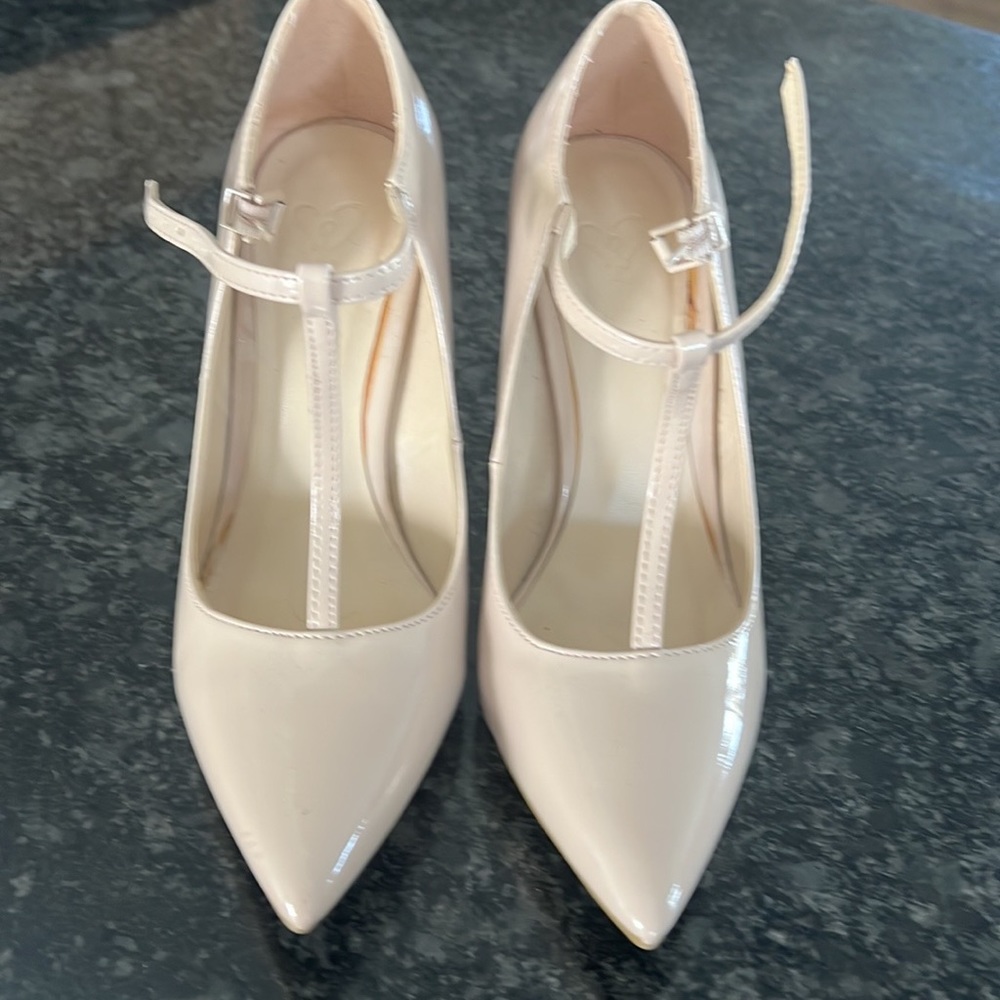 Heels - Picture 9 of 9